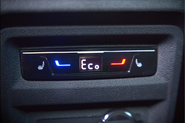 Volkswagen Tiguan 1.4 TSI eHybrid Elegance Business | Stoelverwarming | Stuurverwarming | iQ Light | Adaptive Cruise Control | Trekhaak | Apple Carplay | Navigatie | Camera | SOH 84%