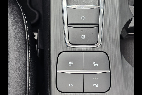 Ford Kuga 2.5 PHEV Titanium X | Panoramadak | Winter Pack | Adaptive cruise control | Head up Display | Camera | Dodehoeksensoren | Half leder | Bang&Olufsen