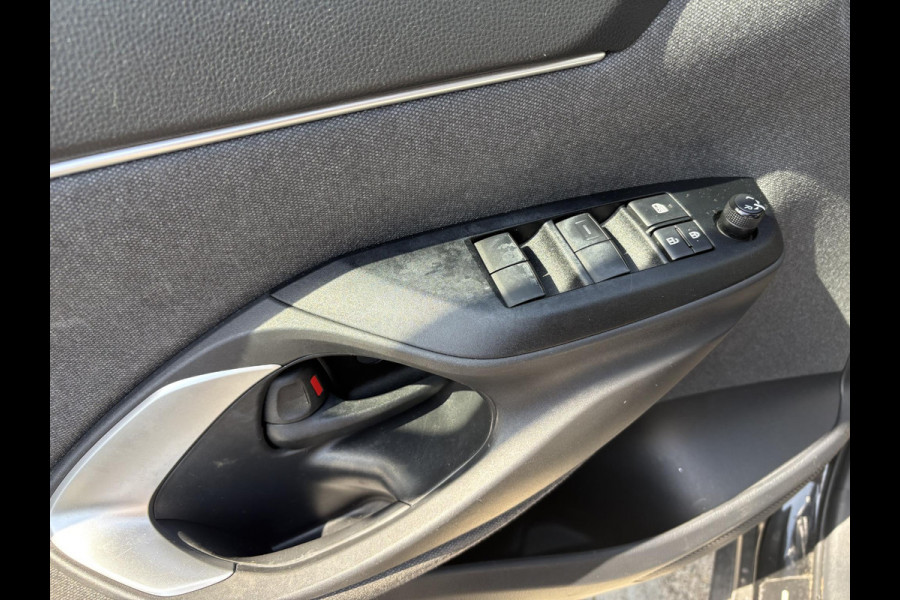 Toyota Yaris Cross 1.5 Hybrid Dynamic | Apple Carplay & AndroidAUTO | Navigatie | Stoelverwarming |