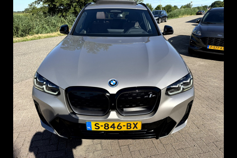 BMW iX3 High Executive M-Sport 80 kWh SOH 92.9%, Vol Opties!