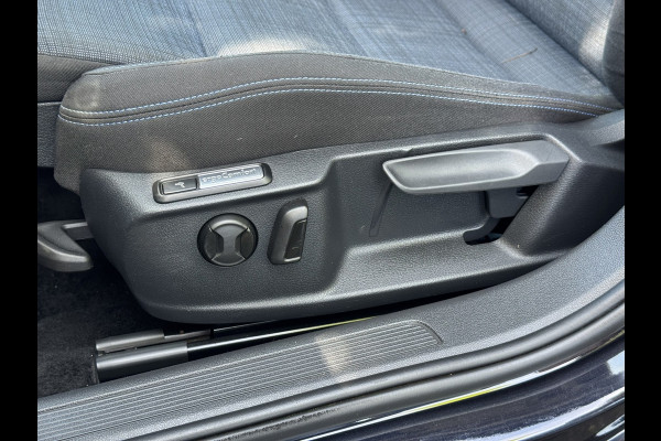 Volkswagen Passat Variant 1.4 TSI PHEV GTE Business | Navi, Carplay/Android, Camera, ACC, Pano, Stoelverw. | Dealeroh. |