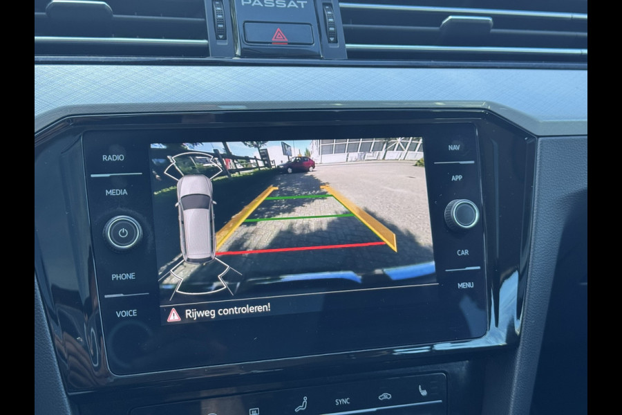 Volkswagen Passat Variant 1.4 TSI PHEV GTE Business | Navi, Carplay/Android, Camera, ACC, Pano, Stoelverw. | Dealeroh. |