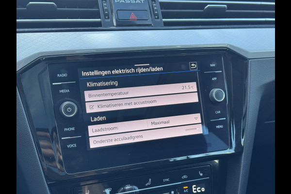 Volkswagen Passat Variant 1.4 TSI PHEV GTE Business | Navi, Carplay/Android, Camera, ACC, Pano, Stoelverw. | Dealeroh. |