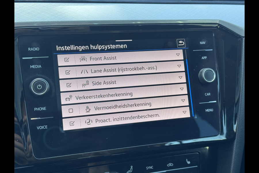 Volkswagen Passat Variant 1.4 TSI PHEV GTE Business | Navi, Carplay/Android, Camera, ACC, Pano, Stoelverw. | Dealeroh. |