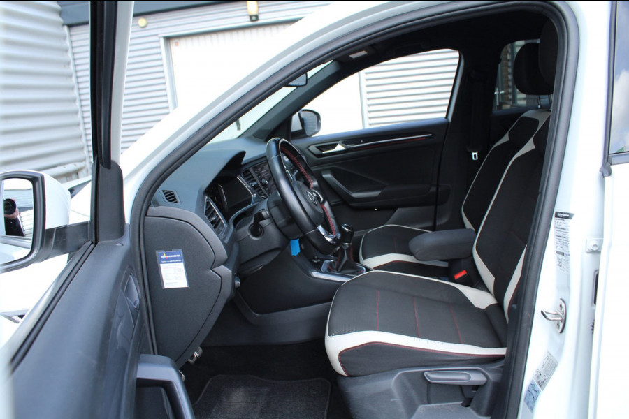 Volkswagen T-Roc 1.0 TSI 116pk Sport Trekhaak NL-Auto NAP