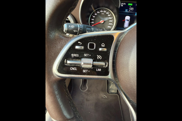 Mercedes-Benz GLC 200 Business Solution