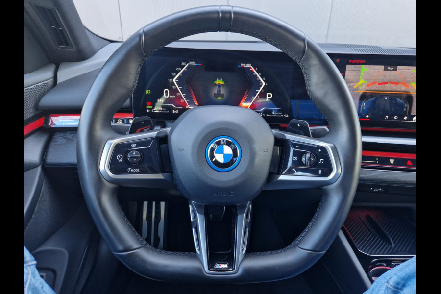 BMW 5 Serie 550e xDrive M Sport Package Pro /Led /Pano /BTW