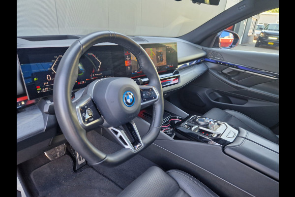 BMW 5 Serie 550e xDrive M Sport Package Pro /Led /Pano /BTW