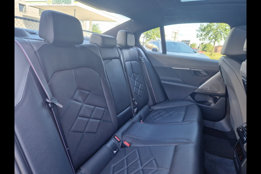BMW 5 Serie 550e xDrive M Sport Package Pro /Led /Pano /BTW