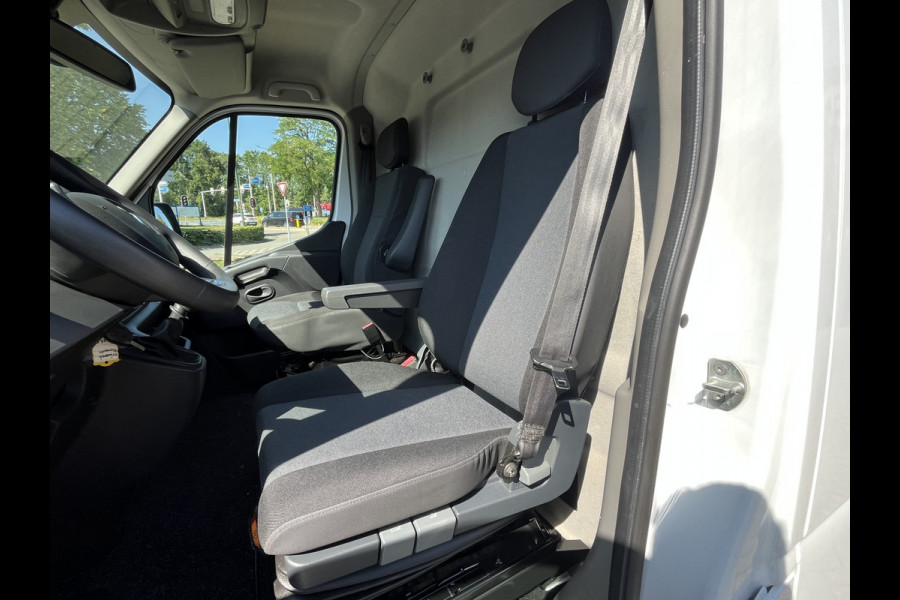 Renault Master T35 2.3 dCi 150 L3H2 Energy 150pk 6-bak | Geveerde stoel | Camera | Cruise | Airco |