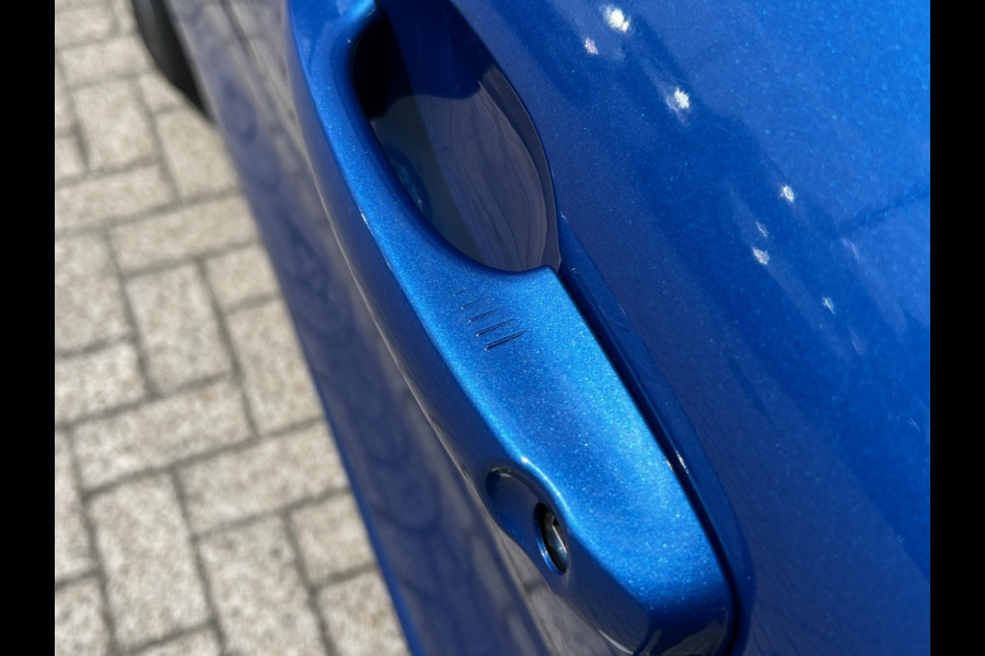 Ford Kuga Plug-In Hybrid ST-Line X TREKHAAK! BLACKPACK! PANODAK! TECHPACK!