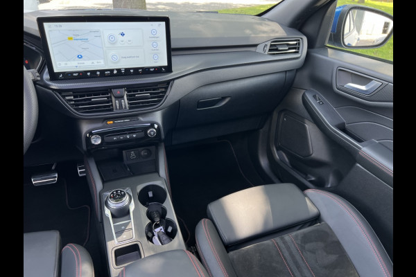 Ford Kuga Plug-In Hybrid ST-Line X TREKHAAK! BLACKPACK! PANODAK! TECHPACK!
