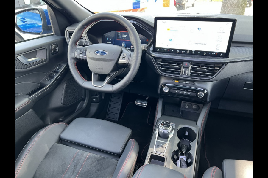 Ford Kuga Plug-In Hybrid ST-Line X TREKHAAK! BLACKPACK! PANODAK! TECHPACK!