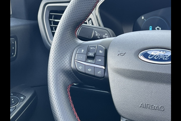 Ford Kuga Plug-In Hybrid ST-Line X TREKHAAK! BLACKPACK! PANODAK! TECHPACK!