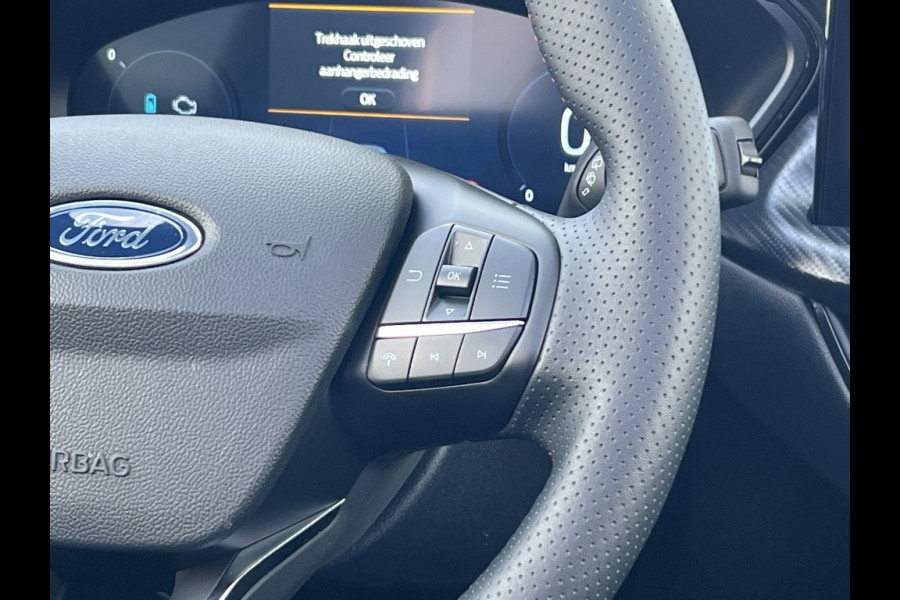 Ford Kuga Plug-In Hybrid ST-Line X TREKHAAK! BLACKPACK! PANODAK! TECHPACK!