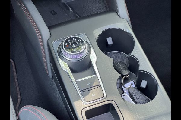 Ford Kuga Plug-In Hybrid ST-Line X TREKHAAK! BLACKPACK! PANODAK! TECHPACK!