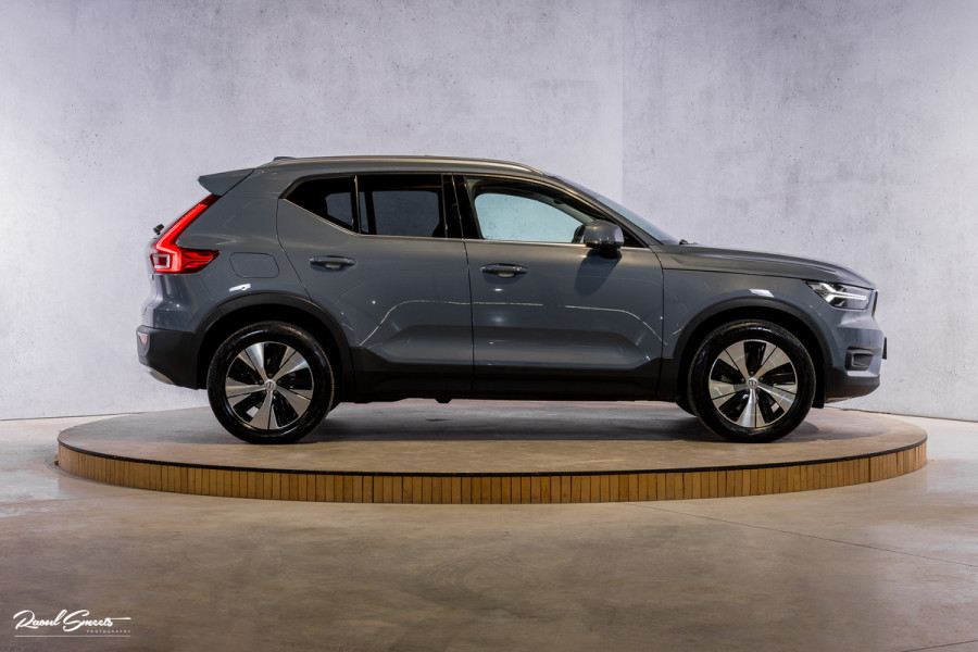 Volvo XC40 1.5 T4 Recharge Inscription Expression | Panorama dak | Adaptieve cruise | Blis | Harman Kardon |