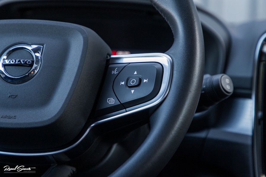 Volvo XC40 1.5 T4 Recharge Inscription Expression | Panorama dak | Adaptieve cruise | Blis | Harman Kardon |