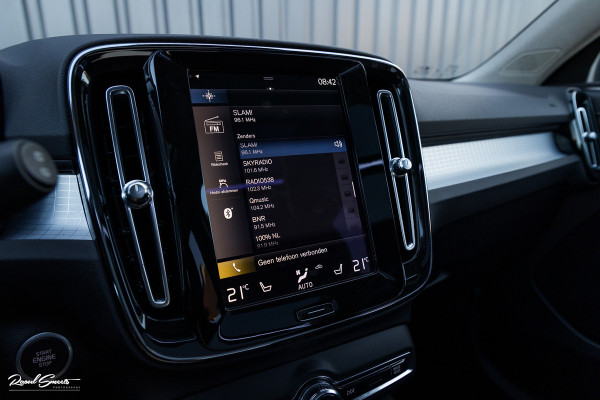 Volvo XC40 1.5 T4 Recharge Inscription Expression | Panorama dak | Adaptieve cruise | Blis | Harman Kardon |