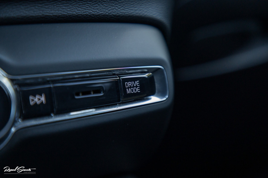 Volvo XC40 1.5 T4 Recharge Inscription Expression | Panorama dak | Adaptieve cruise | Blis | Harman Kardon |