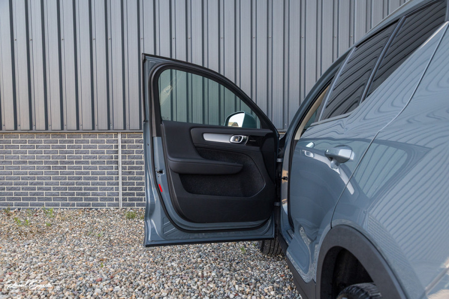 Volvo XC40 1.5 T4 Recharge Inscription Expression | Panorama dak | Adaptieve cruise | Blis | Harman Kardon |