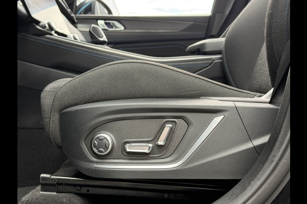 Lynk & Co 01 1.5 | Panoramadak | 360 camera | Kantel/schuifdak | memory seats | Apple carplay/Android Auto