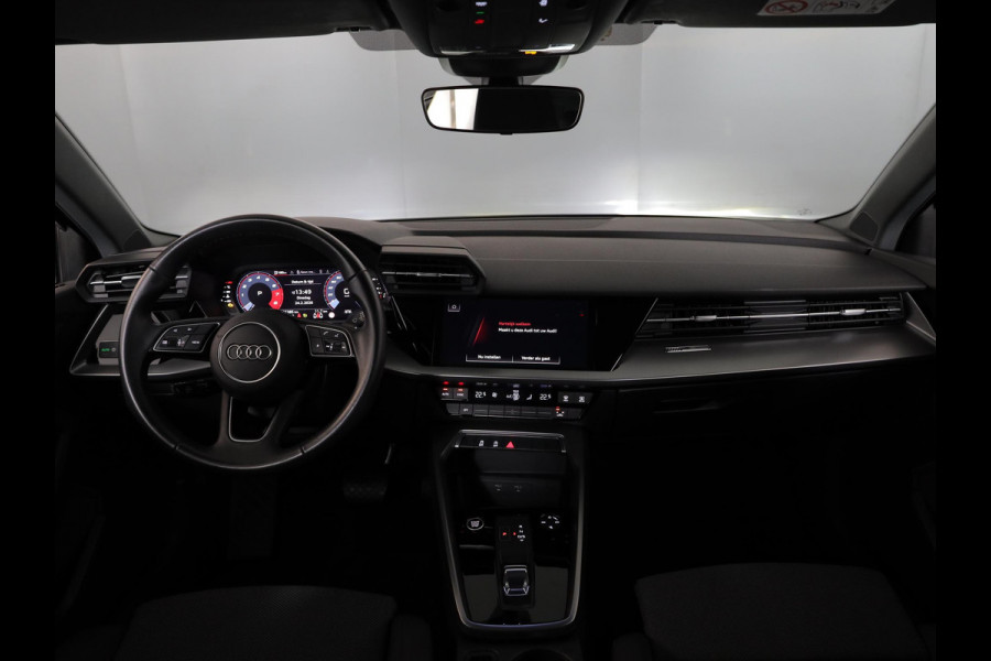 Audi A3 Sportback 30 TFSI Advanced edition 110 pk S-tronic | Navigatie | Parkeersensoren achter | LED koplampen | Cruise control | Apple Carplay/Android Auto |