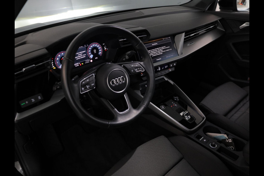 Audi A3 Sportback 30 TFSI Advanced edition 110 pk S-tronic | Navigatie | Parkeersensoren achter | LED koplampen | Cruise control | Apple Carplay/Android Auto |