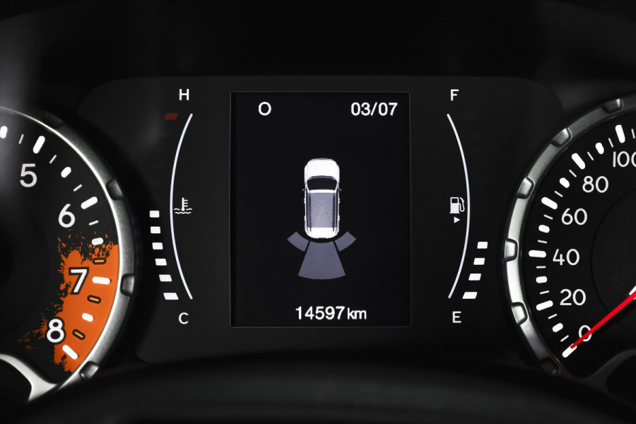 Jeep Renegade 1.6 E-Torq Night Eagle II 111PK | Cruise | PDC | NAV | ECC | DAB | LM 18" |