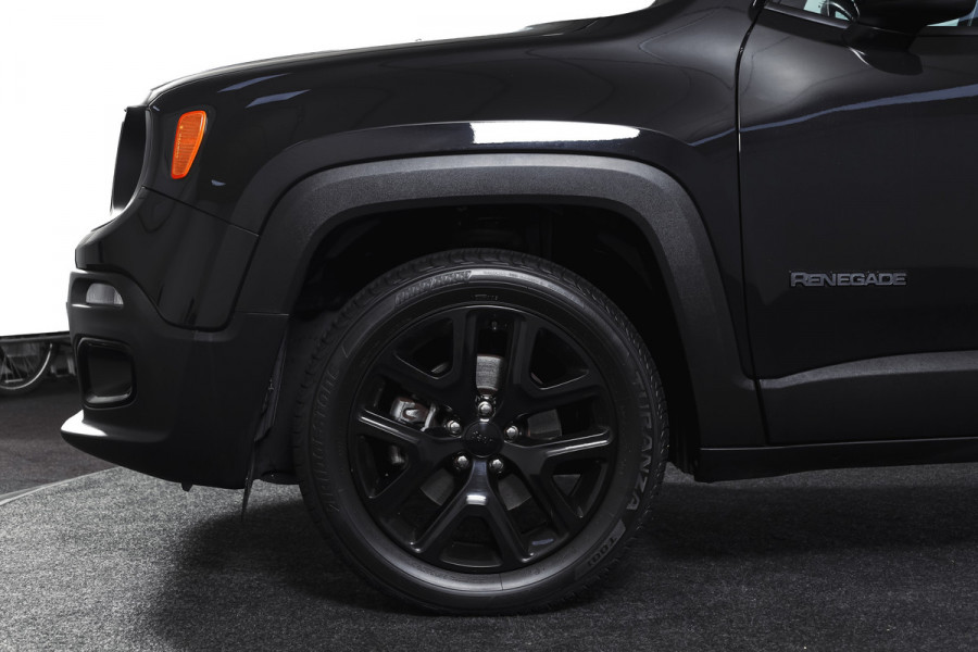 Jeep Renegade 1.6 E-Torq Night Eagle II 111PK | Cruise | PDC | NAV | ECC | DAB | LM 18" |