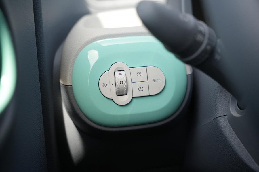 Bontu Mango Airco Radio/Bluetooth Camera 4 zitplaatsen