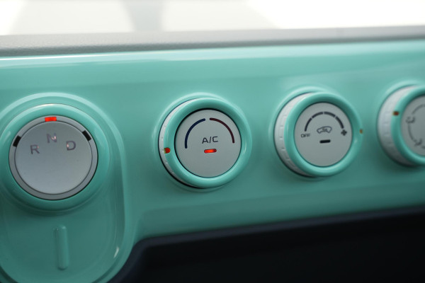 Bontu Mango Airco Radio/Bluetooth Camera 4 zitplaatsen