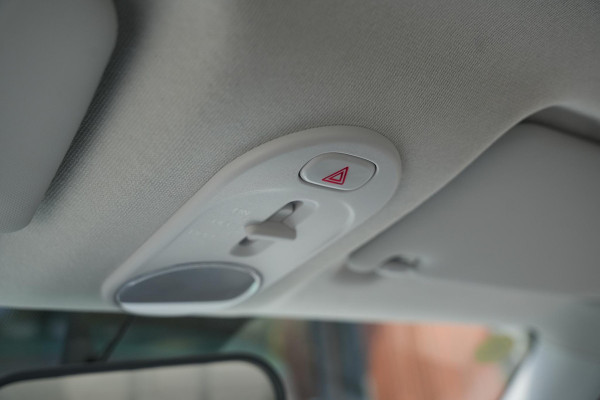 Bontu Mango Airco Radio/Bluetooth Camera 4 zitplaatsen