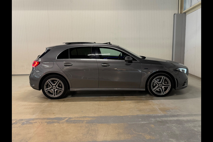 Mercedes-Benz A-Klasse 250 e Business Solution AMG Limited | PANO | AMBIANCE | LED