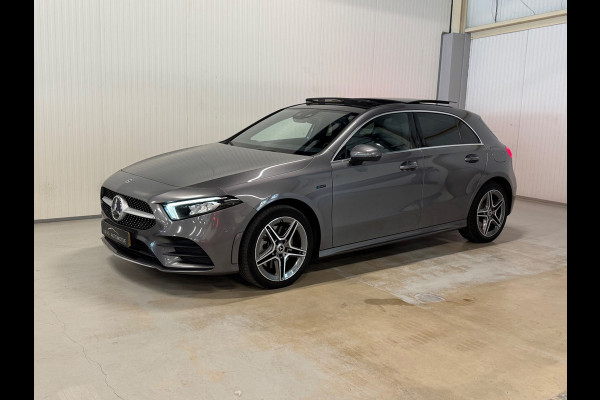 Mercedes-Benz A-Klasse 250 e Business Solution AMG Limited | PANO | AMBIANCE | LED