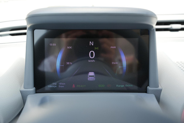Bontu Mango Airco Radio/Bluetooth Camera 4 zitplaatsen