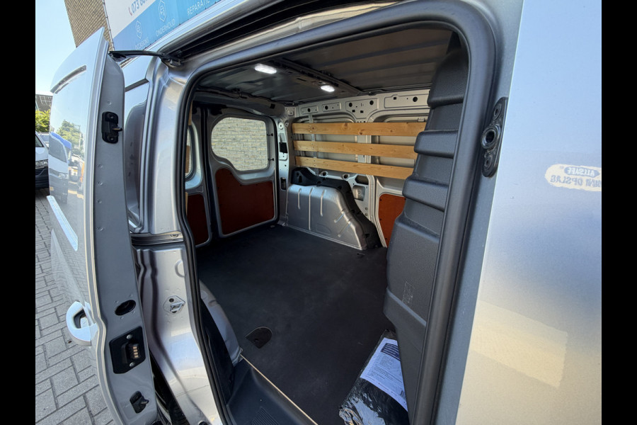Volkswagen Caddy Cargo 2.0 TDI 123PK Automaat 1st Edition Euro6 CarPlay/cruise control/trekhaak