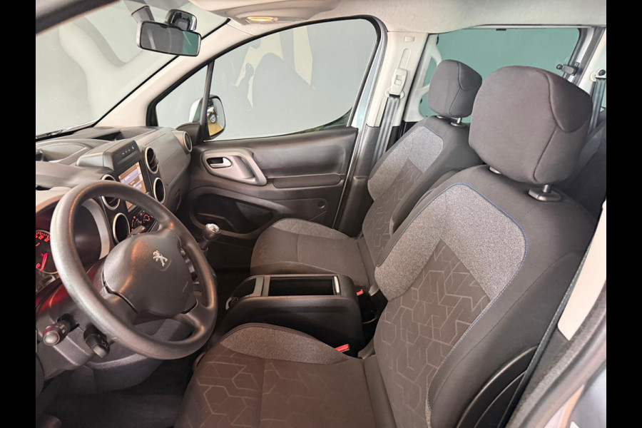 Peugeot Partner Tepee 1.2 PureTech Allure | Navigatie | Trekhaak | Distrb vernieuwd.