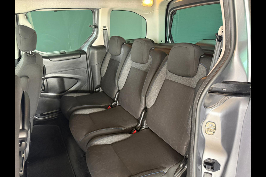 Peugeot Partner Tepee 1.2 PureTech Allure | Navigatie | Trekhaak | Distrb vernieuwd.