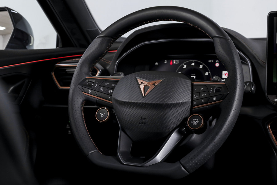 CUPRA Formentor 1.5 TSI e-Hybrid VZ Performance | Dig. Cockpit | Adapt. Cruise | Stoel-+Stuurverw. | PDC | Camera | NAV + App. Connect | ECC | Sennheiser | Elek. Klep | LM 19" | 5475