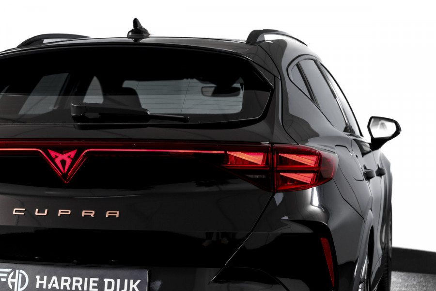 CUPRA Formentor 1.5 TSI e-Hybrid VZ Performance | Dig. Cockpit | Adapt. Cruise | Stoel-+Stuurverw. | PDC | Camera | NAV + App. Connect | ECC | Sennheiser | Elek. Klep | LM 19" | 5475