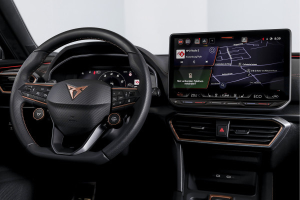 CUPRA Formentor 1.5 TSI e-Hybrid VZ Performance | Dig. Cockpit | Adapt. Cruise | Stoel-+Stuurverw. | PDC | Camera | NAV + App. Connect | ECC | Sennheiser | Elek. Klep | LM 19" | 5475