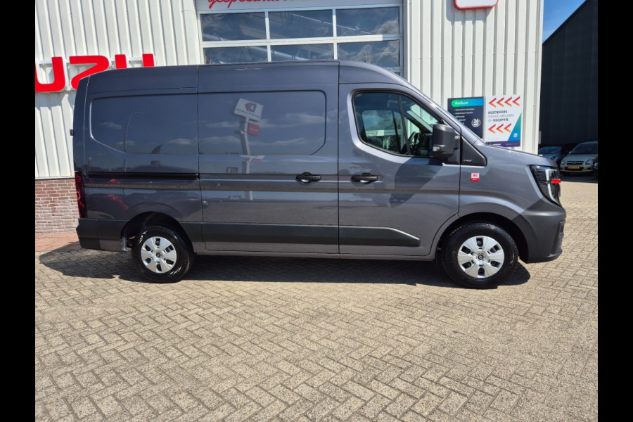 Renault Master 150.35 Red Edition L2H2 Trekhaak 2500 Kg BPM Vrij 12-2024