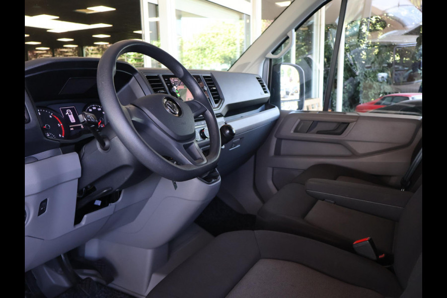 Volkswagen Crafter 35 2.0 TDI 140 PK L3H3 TWO-TONE + 3000 KG TREKHAAK | APPLE CARPLAY | CRUISE | SIDEBARS | NAVIGATIE