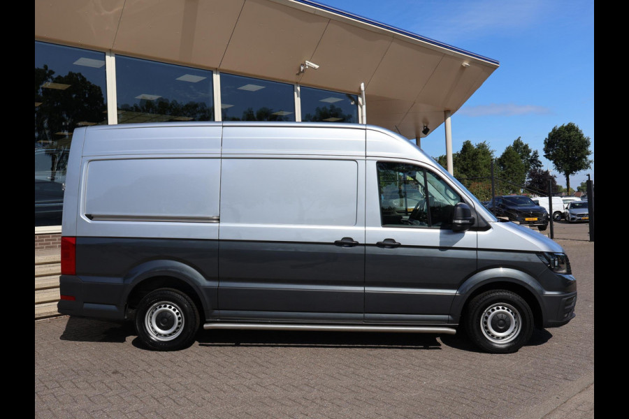 Volkswagen Crafter 35 2.0 TDI 140 PK L3H3 TWO-TONE + 3000 KG TREKHAAK | APPLE CARPLAY | CRUISE | SIDEBARS | NAVIGATIE