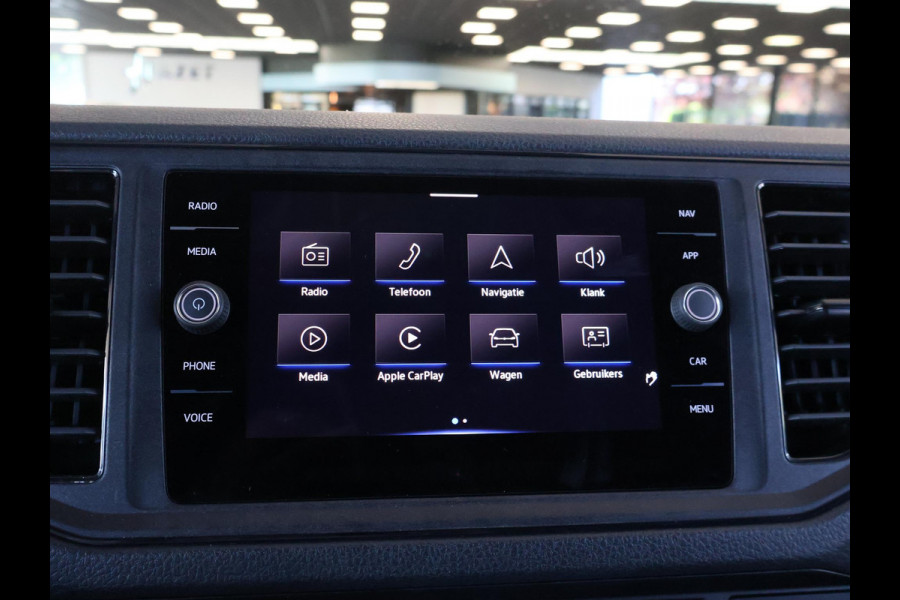 Volkswagen Crafter 35 2.0 TDI 140 PK L3H3 TWO-TONE + 3000 KG TREKHAAK | APPLE CARPLAY | CRUISE | SIDEBARS | NAVIGATIE