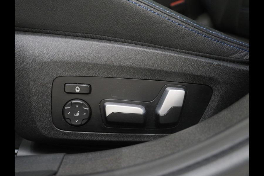 BMW 3 Serie Touring 320i M Sport Pro Brooklyn Grey | M Pro Stoelen | Panoramadak | Harman/Kardon | Carbon | Camera | Memory | Sfeerlicht