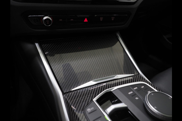 BMW 3 Serie Touring 320i M Sport Pro Brooklyn Grey | M Pro Stoelen | Panoramadak | Harman/Kardon | Carbon | Camera | Memory | Sfeerlicht
