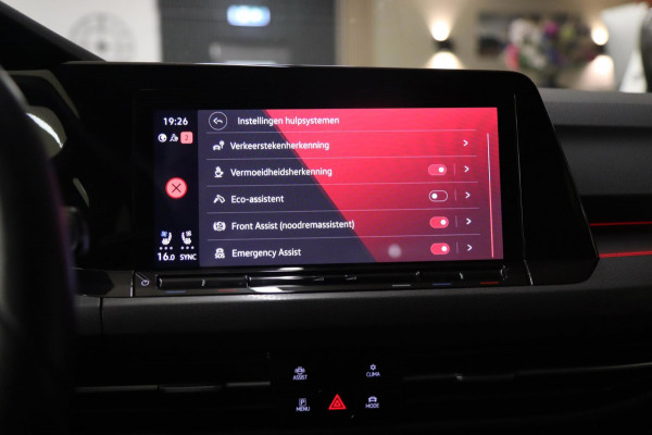 Volkswagen Golf 2.0 TSI GTI PANO/H&K/IQ-LIGHT/KEYLESS/CARPLAY/CAM/VOLL
