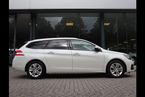Peugeot 308 SW 1.2 PureTech Blue Lease Executive Navi / Climate / Pano / Pdc / Elekramen / Distributie recent vervangen / Onderhoud reeds uitgevoerd /